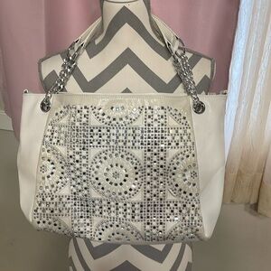 White pebbled leather bag